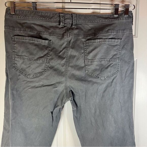 Men’s Tommy Bahama Straight Leg Gray Pant Size 42 Excellent Condition‎ - Picture 3 of 8
